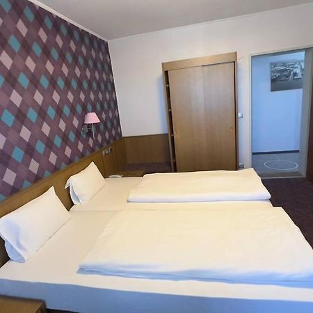 Hotel Ishi Inn ウォルフスブルク エクステリア 写真
